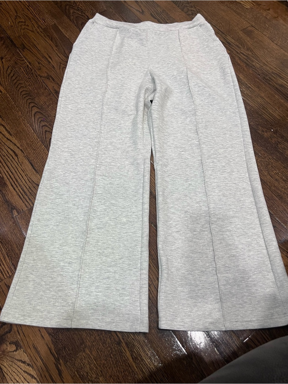 Wide-Leg Sweatpants in Light Gray